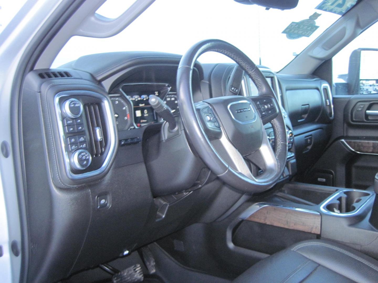 2021 silver /black GMC Sierra 2500HD Denali (1GT49REY0MF) , located at 9530 Old Seward Highway, Anchorage, AK, 99515, (907) 349-3343, 61.134140, -149.865570 - Photo#8